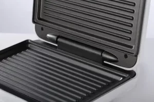 Hisense 700W Contact Grill – Compact Electric Sandwich & Panini Maker - HSM701GCW - White - Image 2